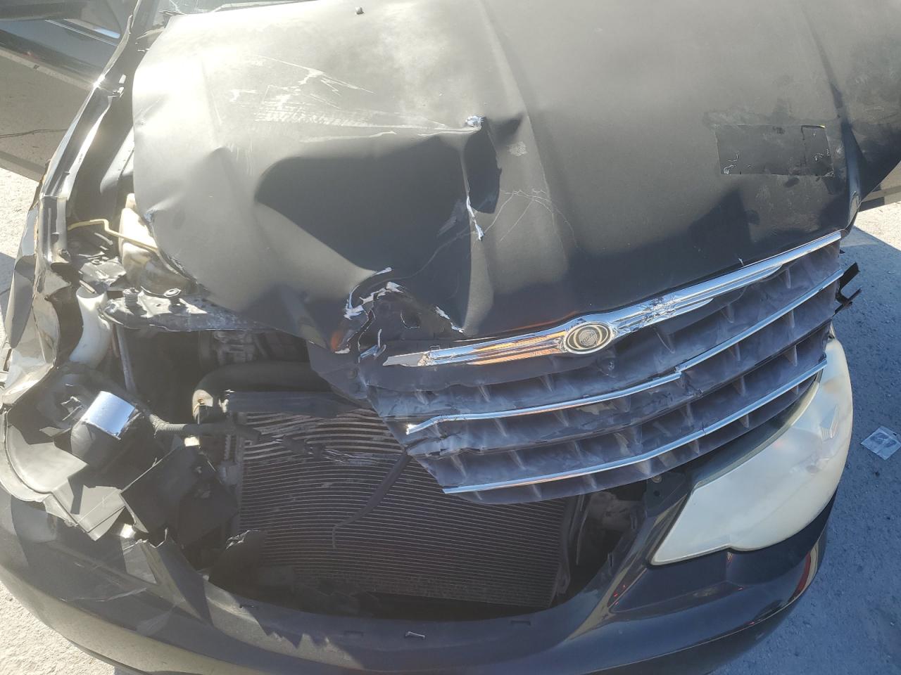 2010 Chrysler Sebring - Image 13