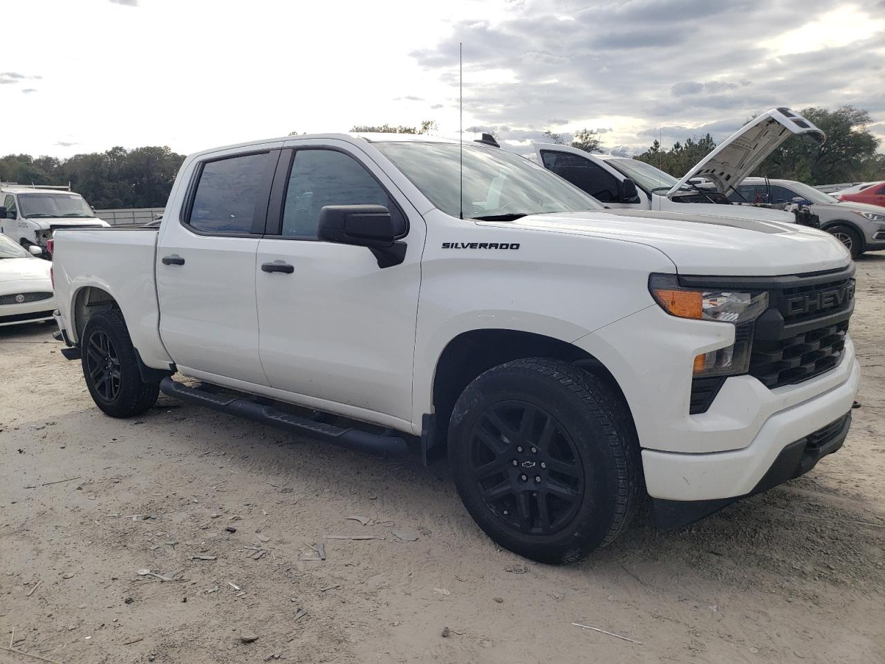 2022 Chevrolet Silverado - Image 4