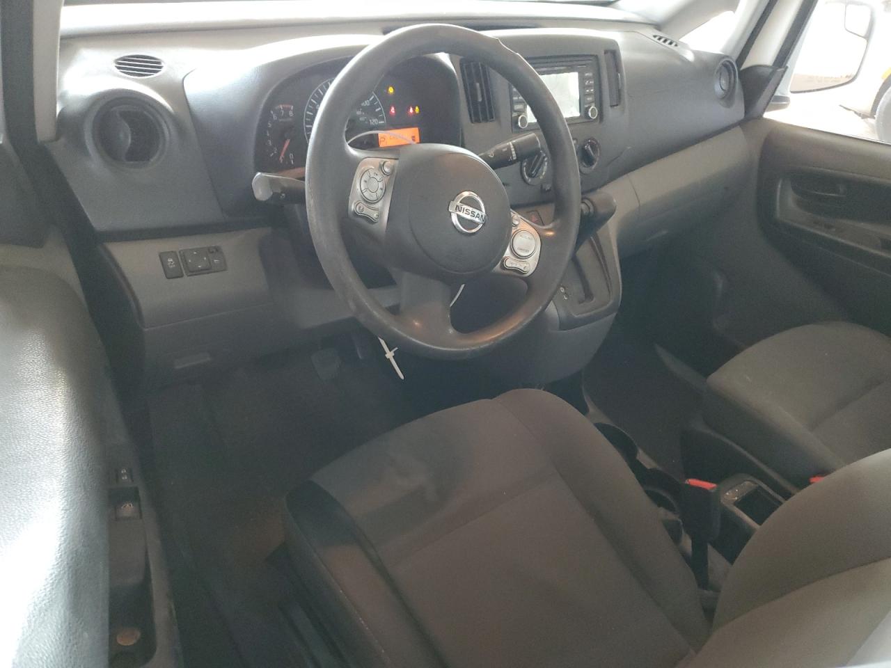 2017 Nissan NV - Image 8