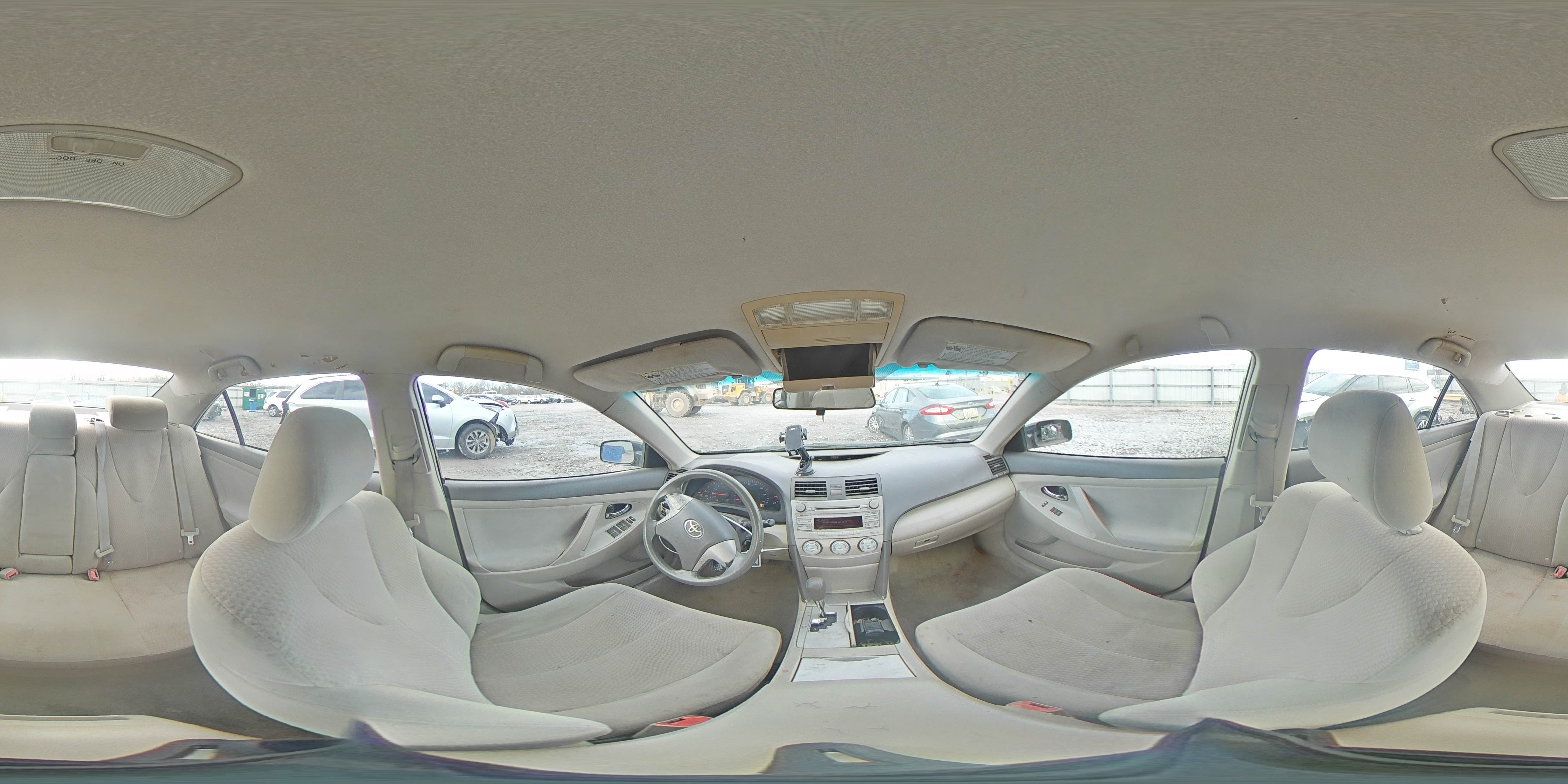 2010 Toyota Camry - Image 12