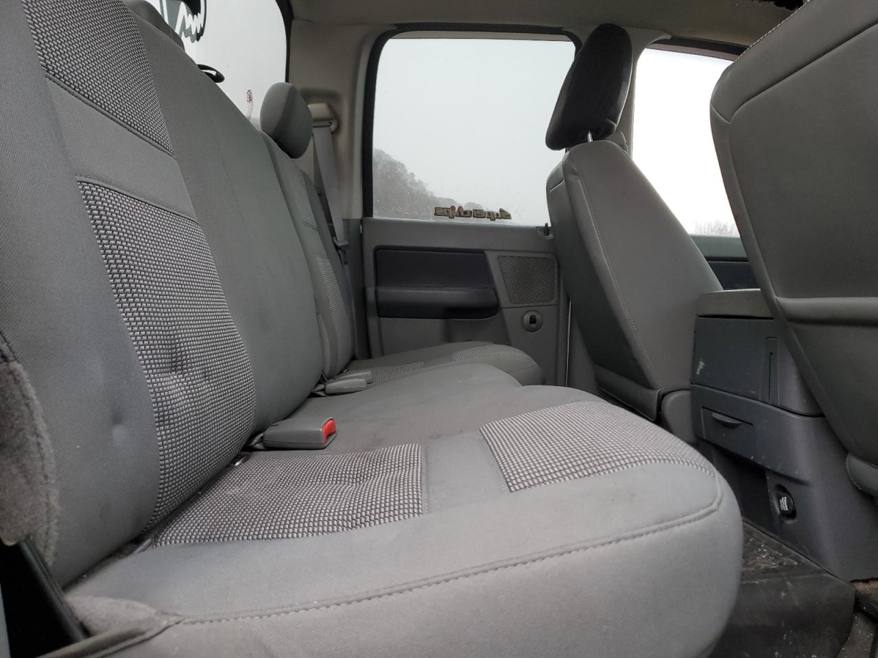 2007 Dodge RAM - Image 10