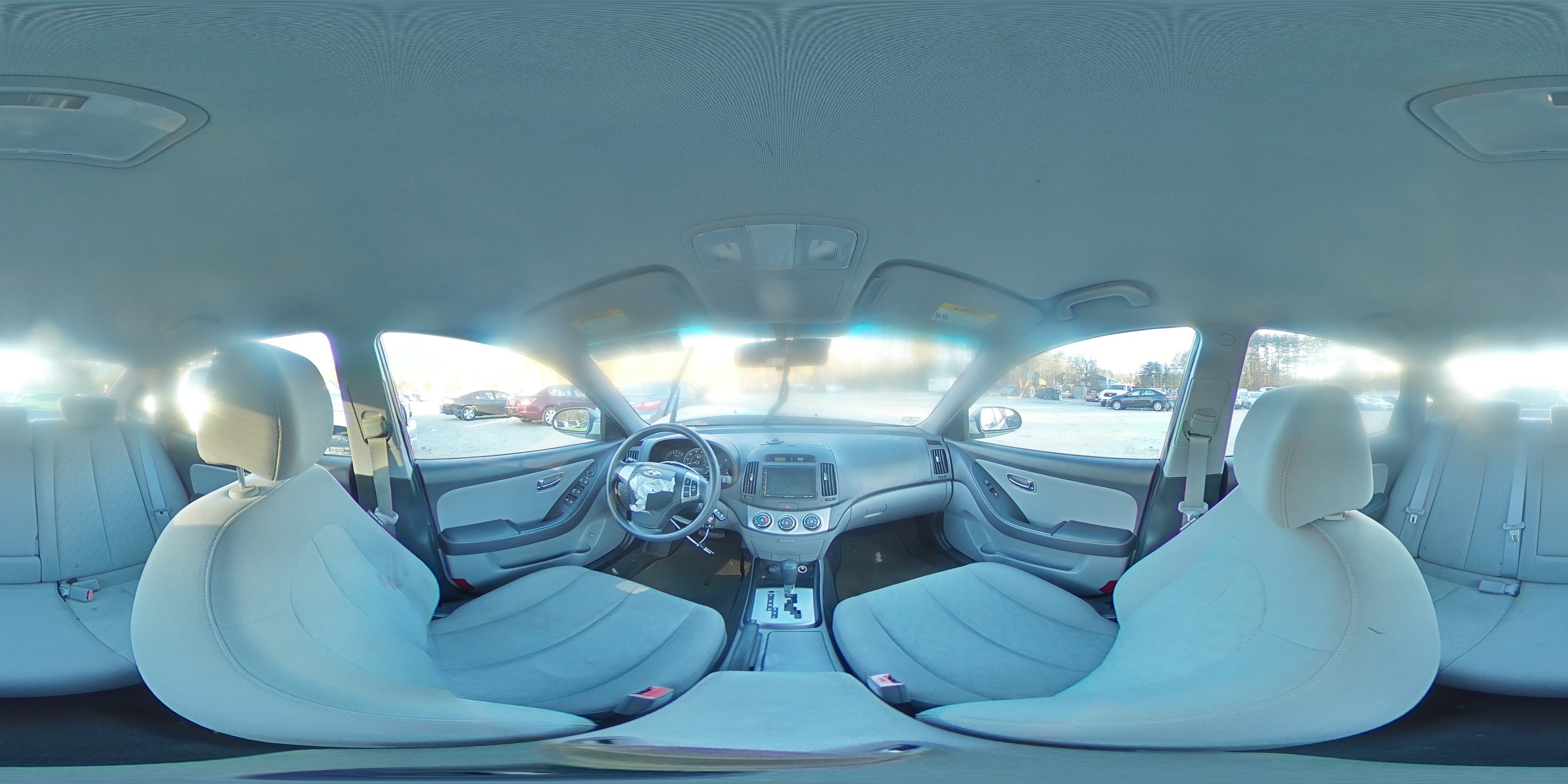 2010 Hyundai Elantra - Image 12