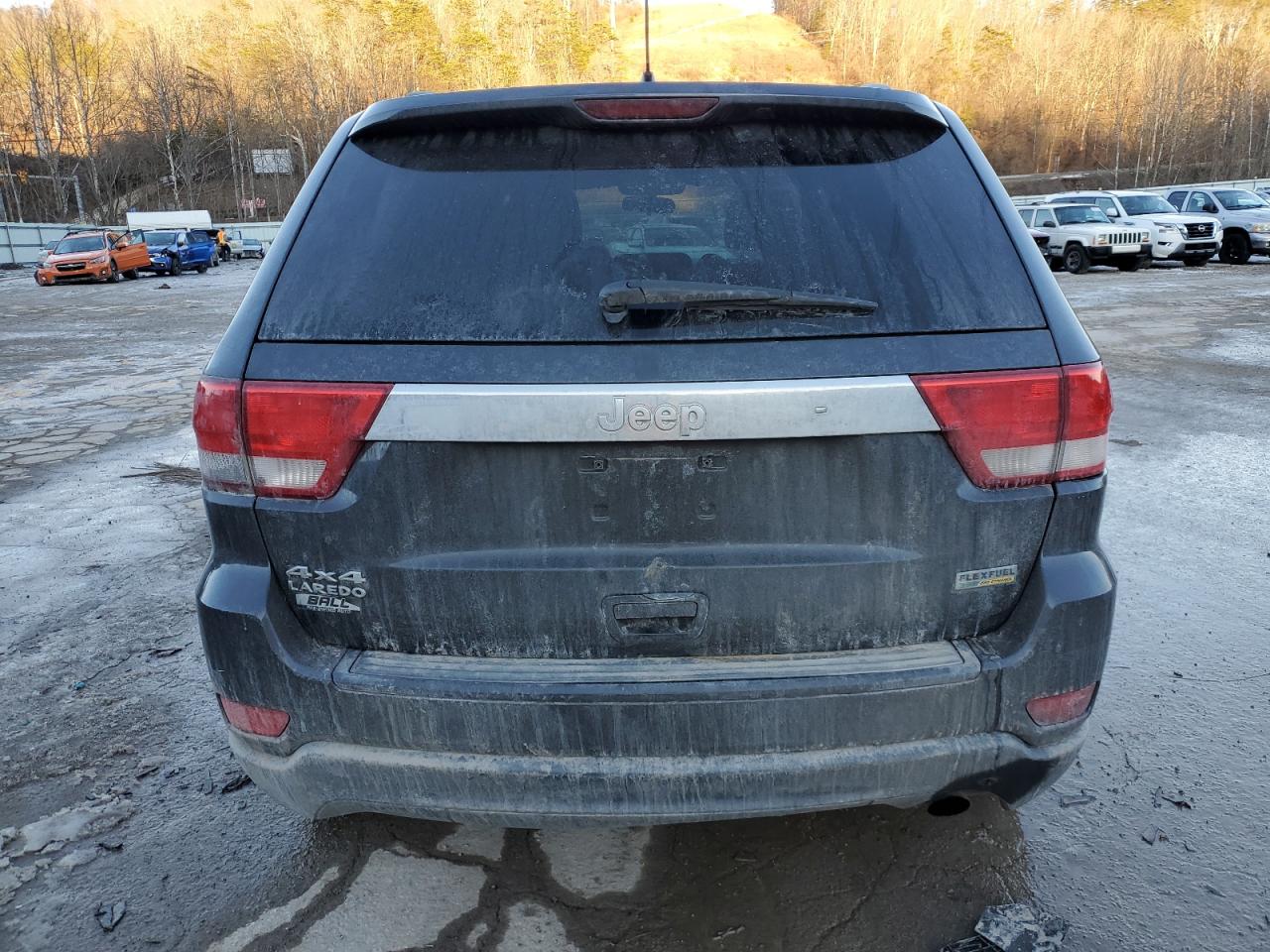 2011 Jeep Grand Cherokee - Image 6