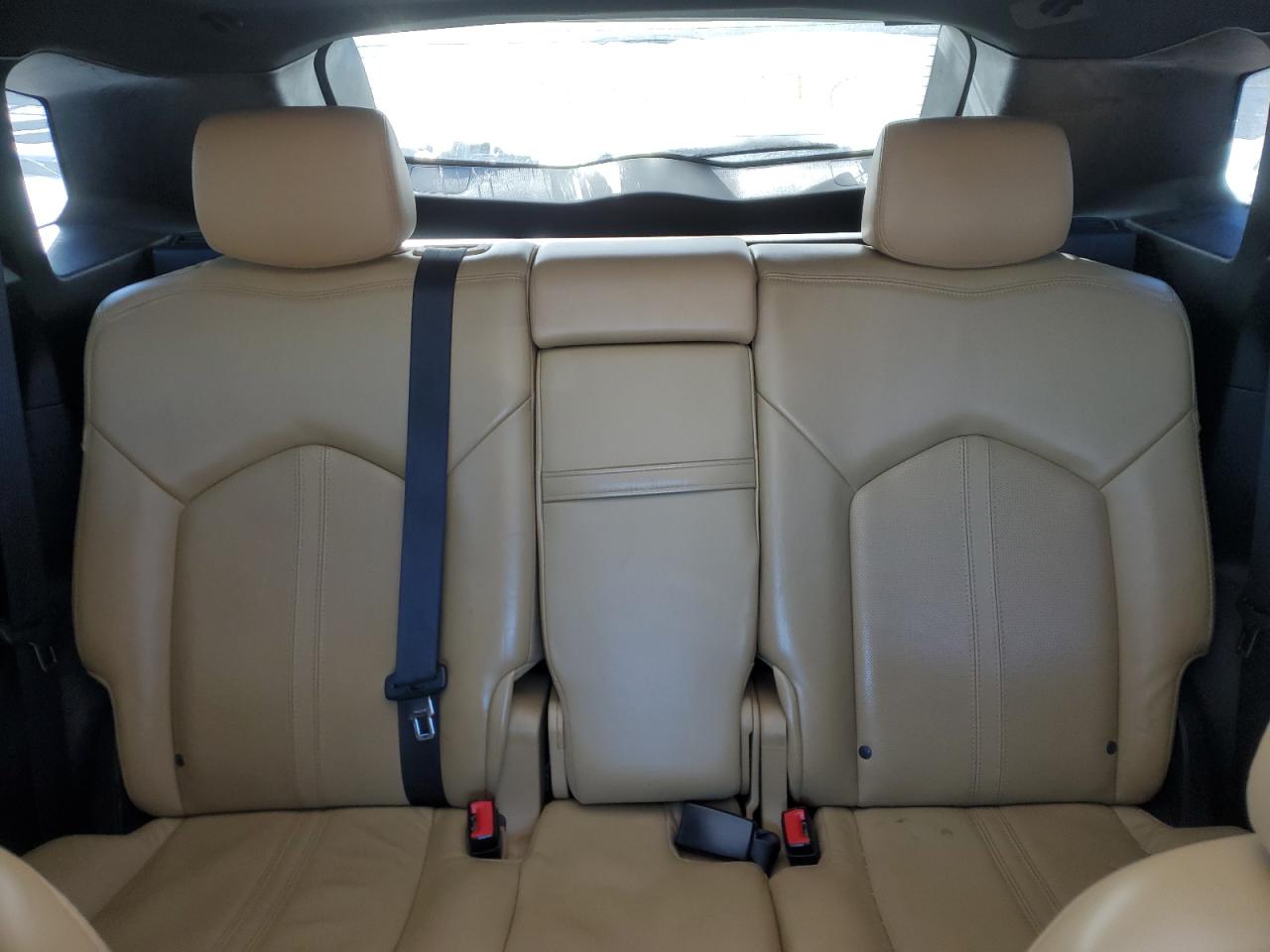 2015 Cadillac SRX - Image 10