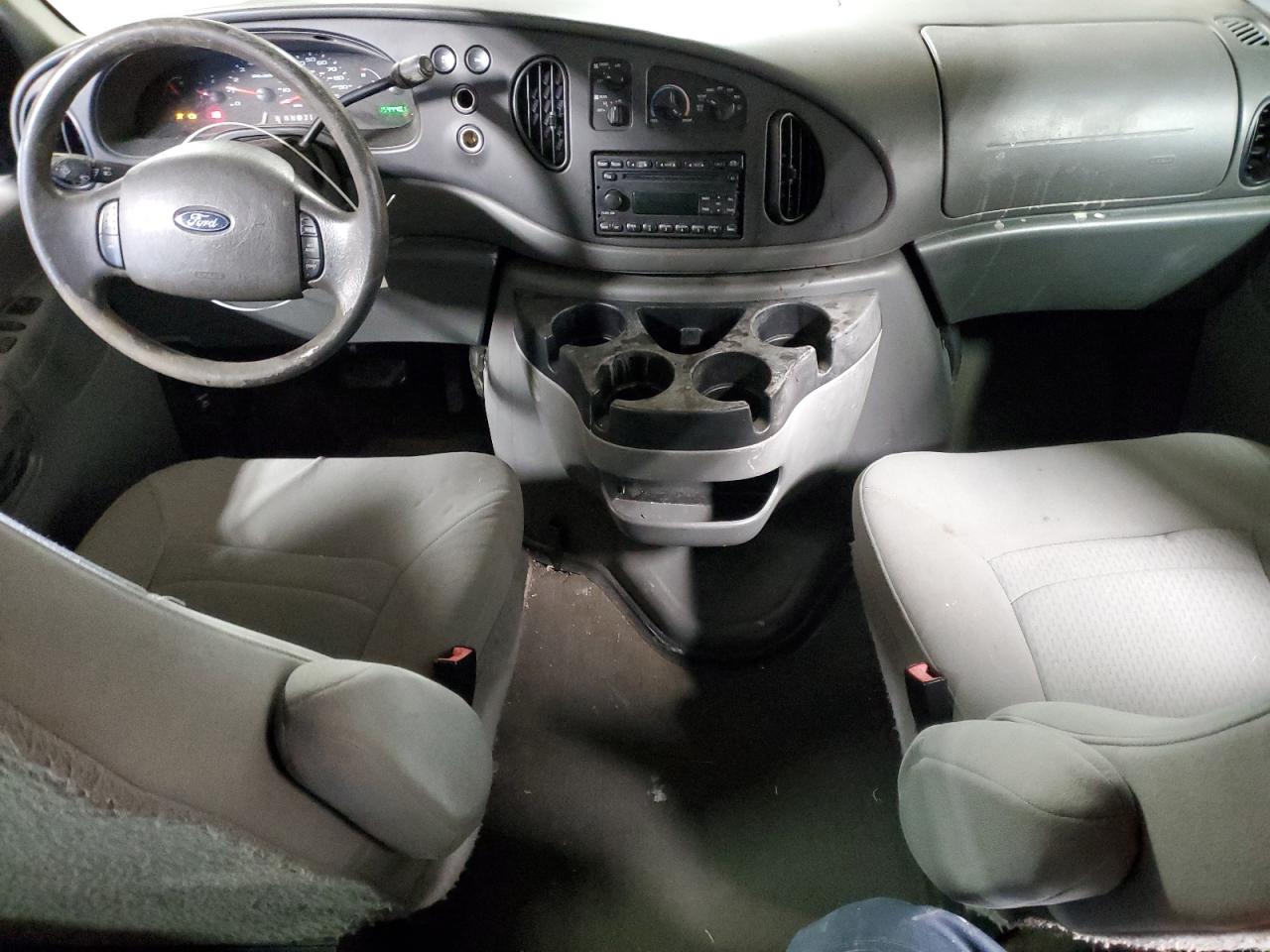 2008 Ford Econoline - Image 8