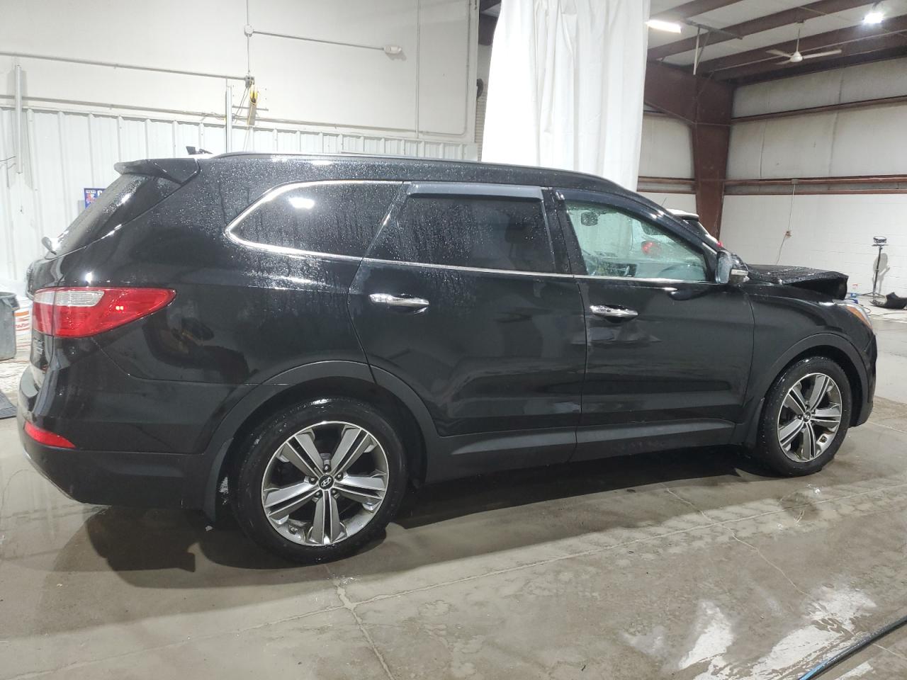 2014 Hyundai Santa Fe - Image 3