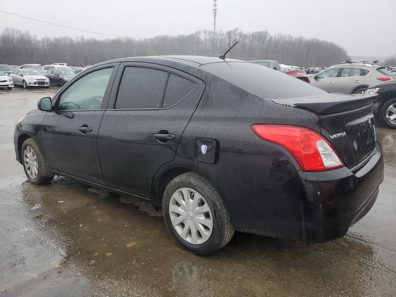 2015 Nissan Versa - Image 2