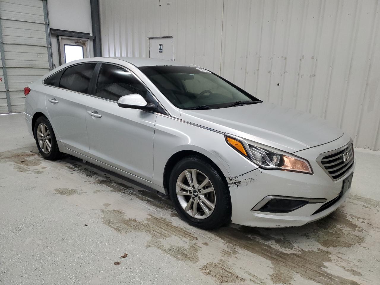 2017 Hyundai Sonata - Image 4