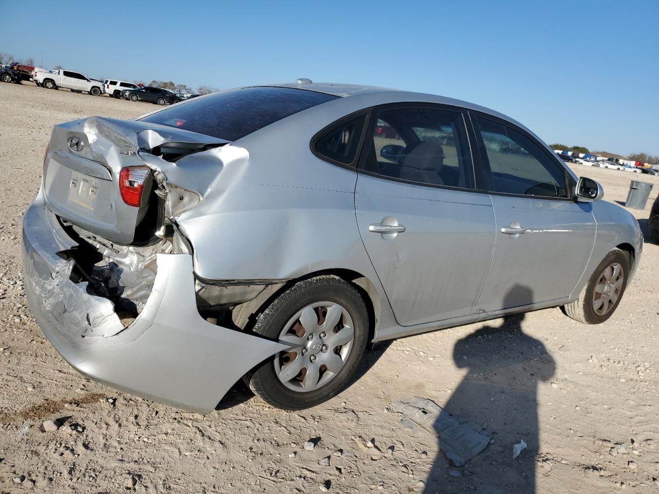 2009 Hyundai Elantra - Image 3