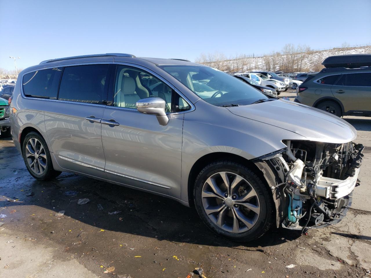 2017 Chrysler Pacifica - Image 4