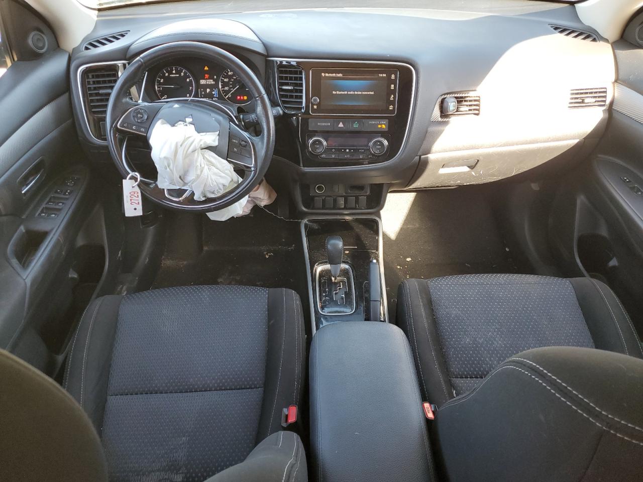 2018 Mitsubishi Outlander - Image 8