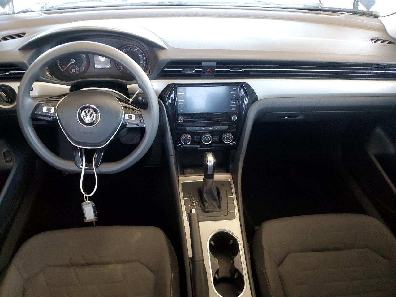 2020 Volkswagen Passat - Image 8