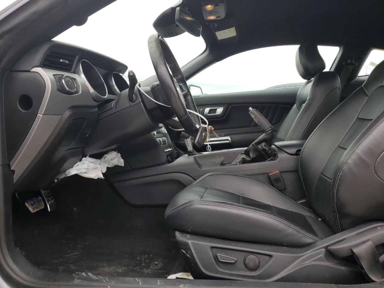 2022 Ford Mustang - Image 7