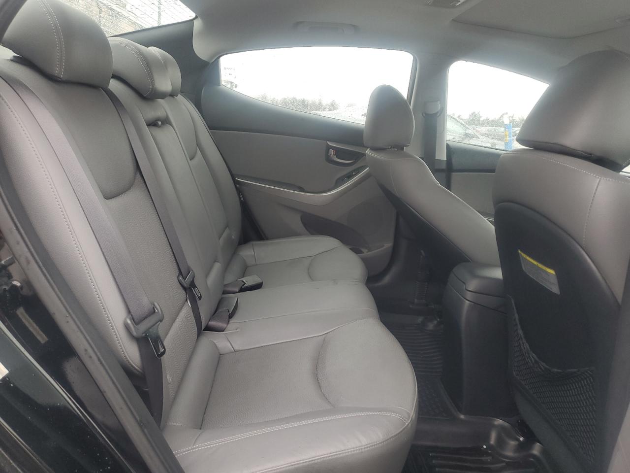 2013 Hyundai Elantra - Image 10