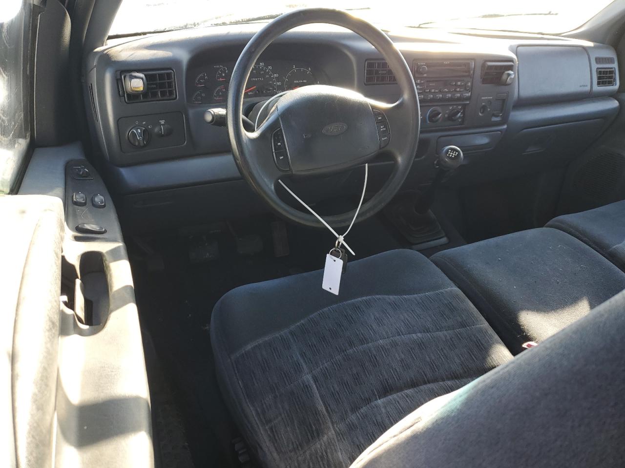 2000 Ford F350 - Image 8