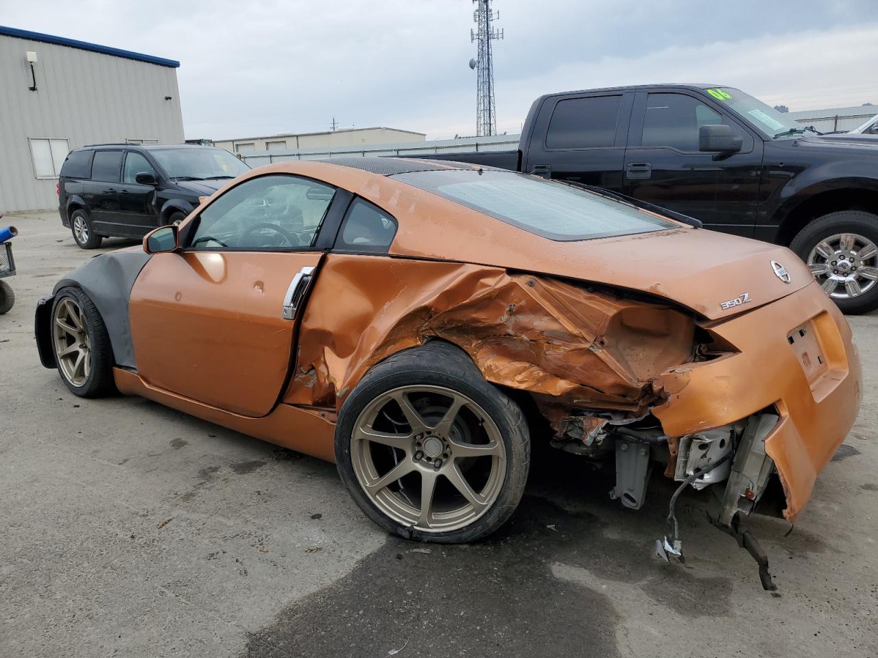 2004 Nissan 350Z - Image 2