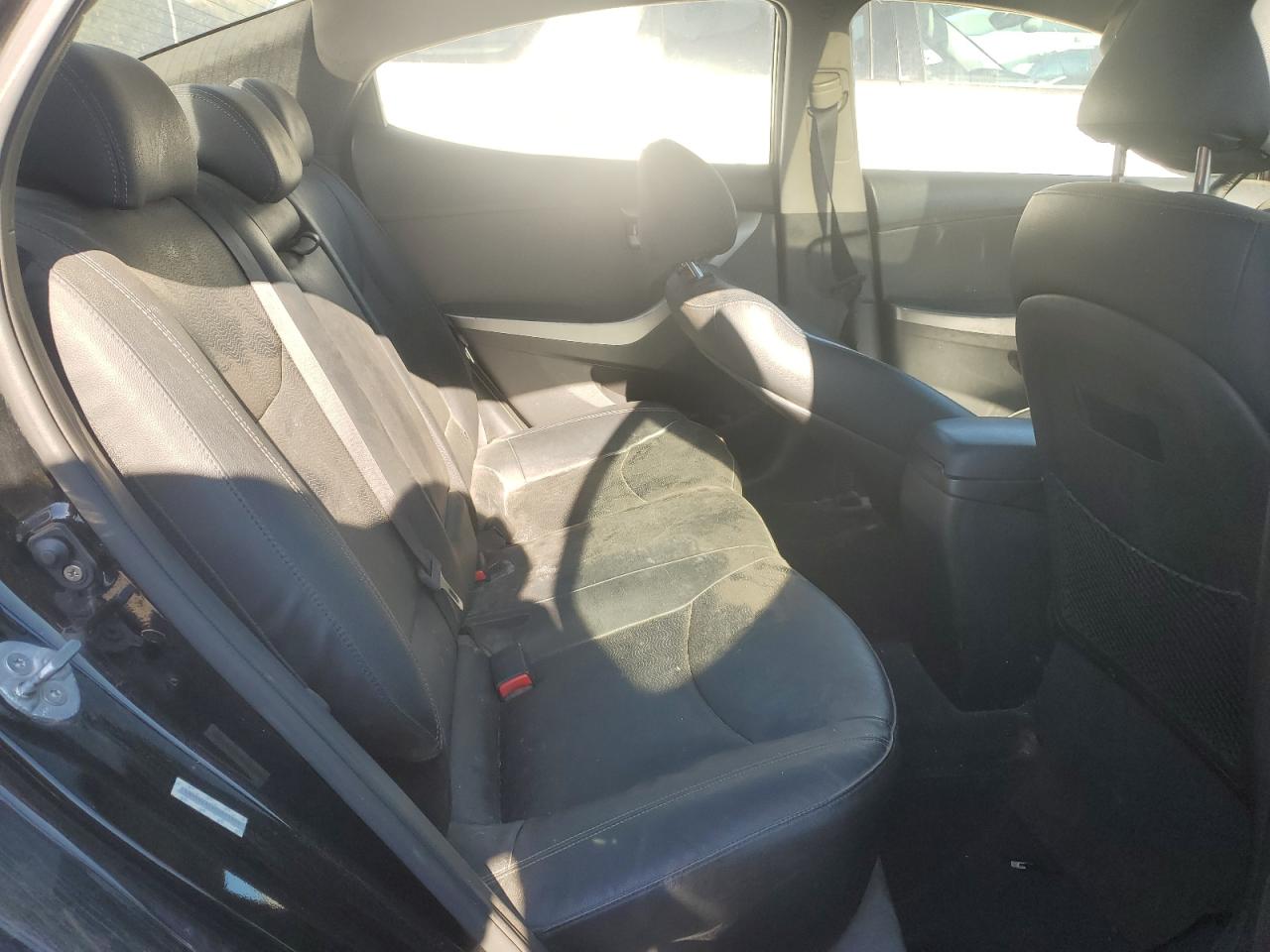 2013 Hyundai Elantra - Image 10