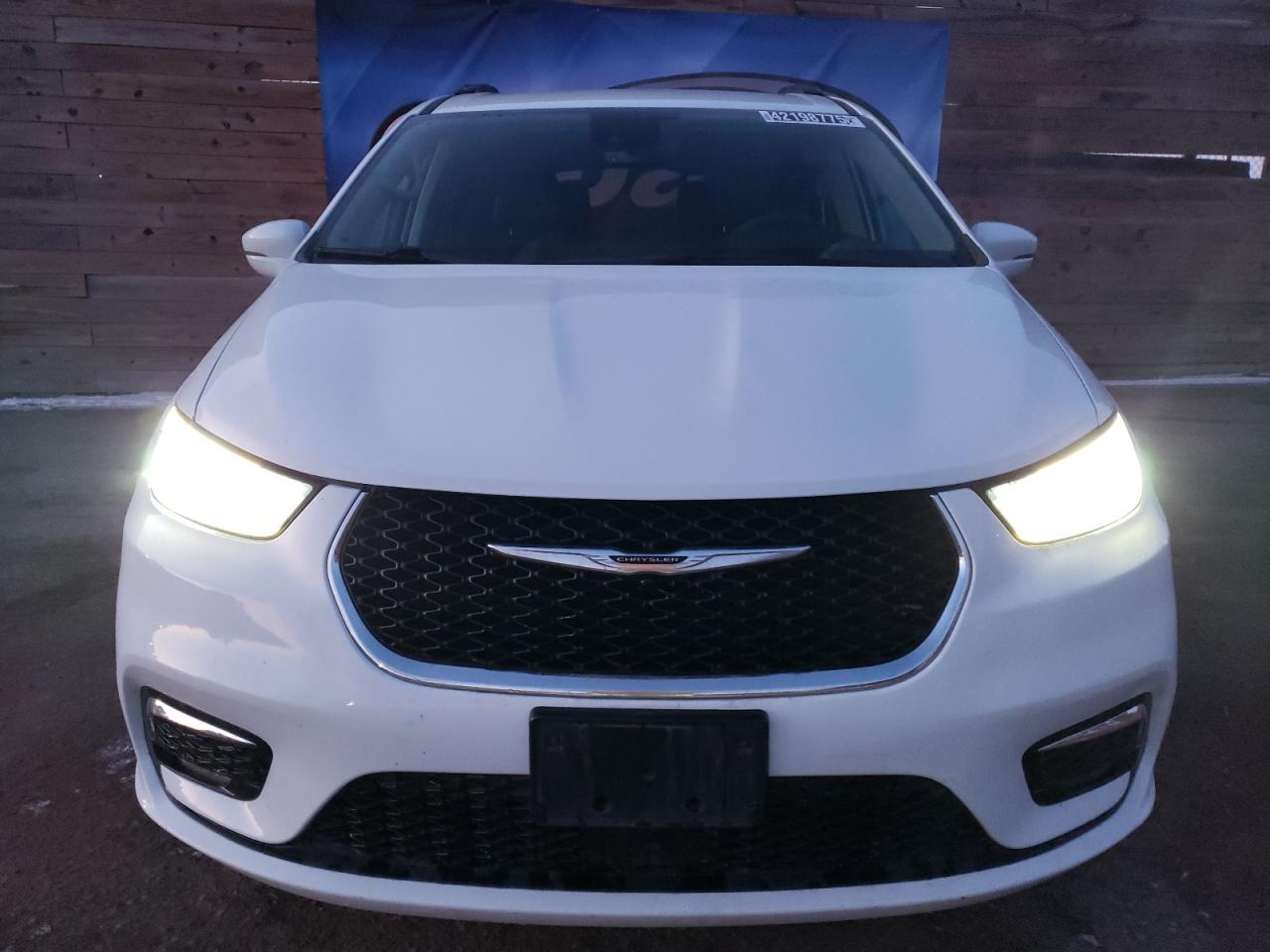 2022 Chrysler Pacifica - Image 5