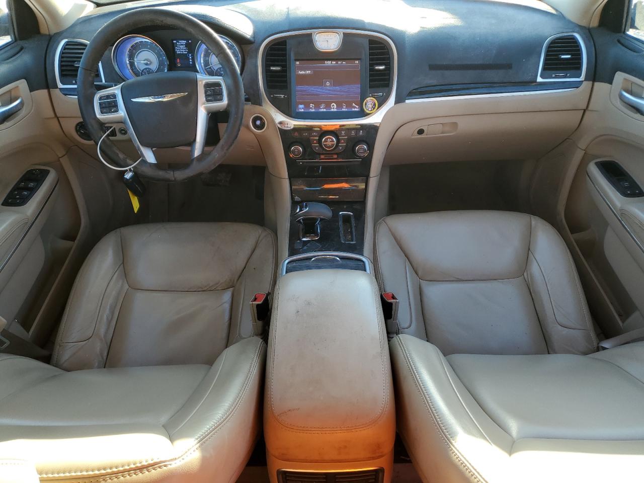 2014 Chrysler 300 - Image 8