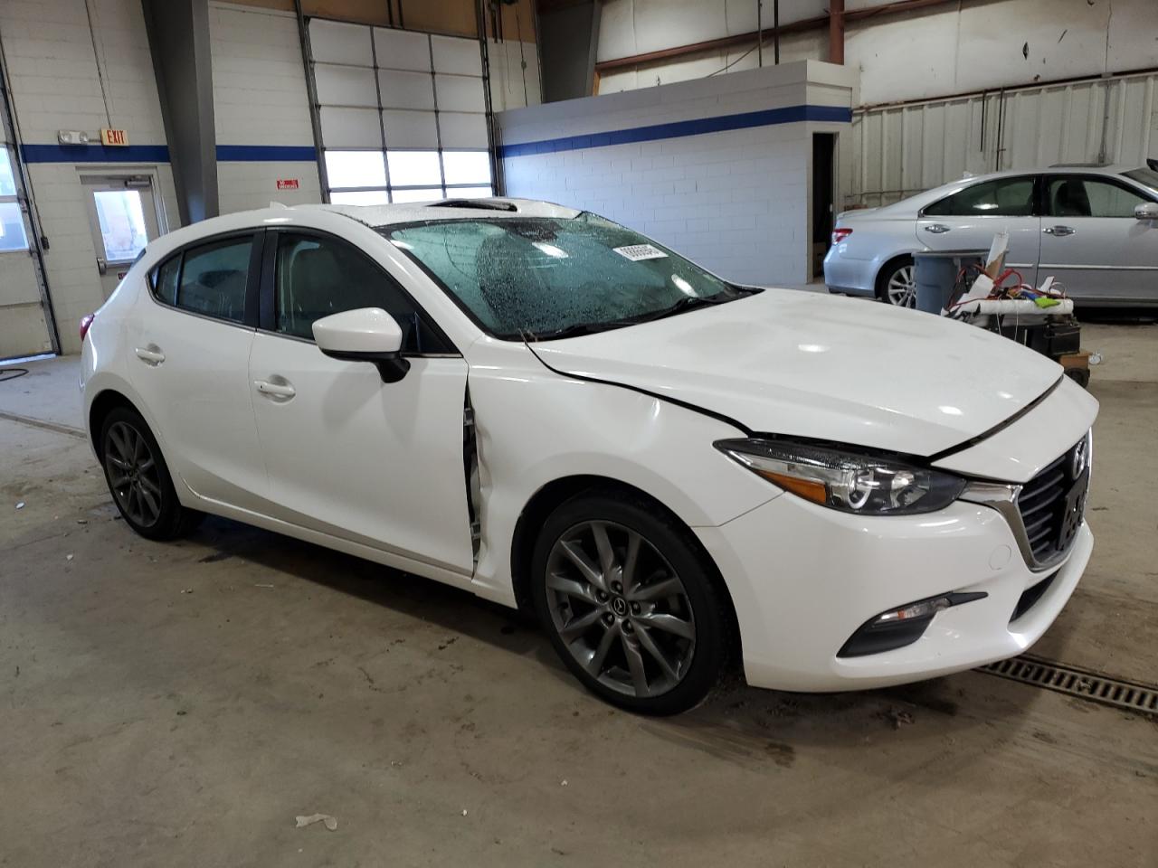2018 Mazda 3 - Image 4