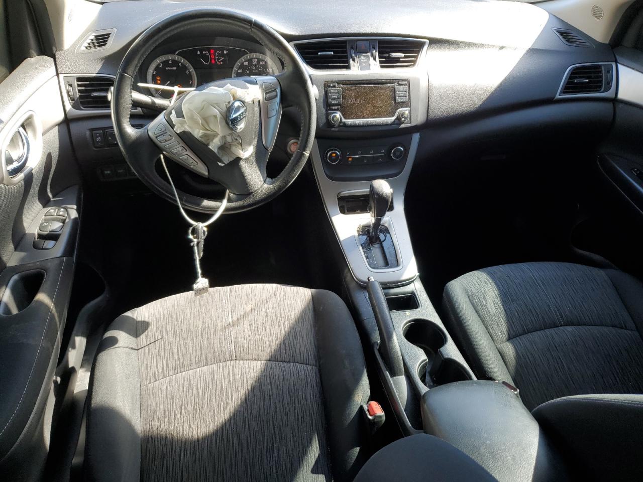 2015 Nissan Sentra - Image 8
