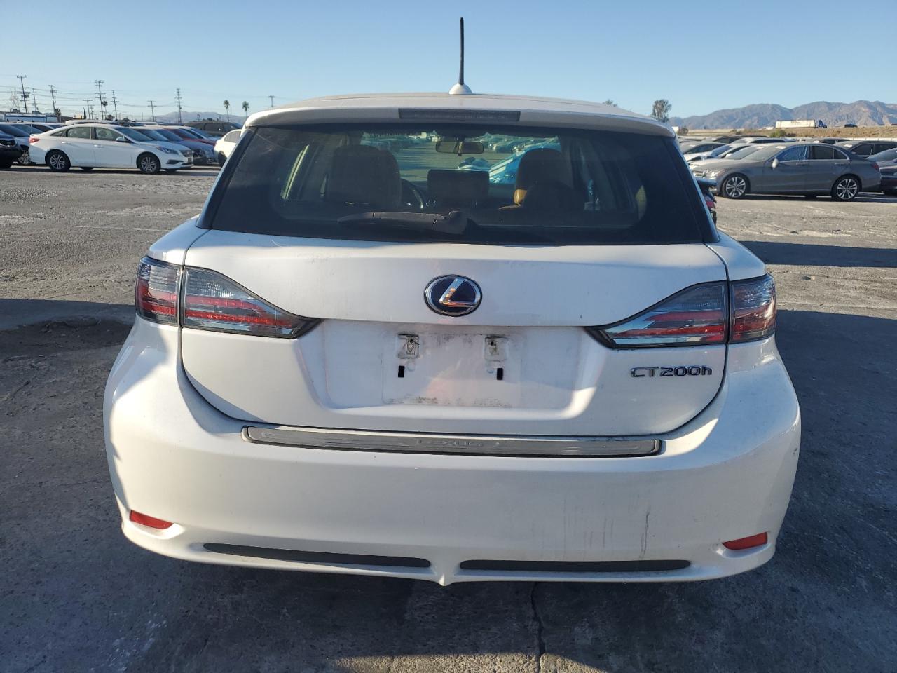 VIN JTHKD5BH1D2158725 2013 LEXUS CT 200 no.6