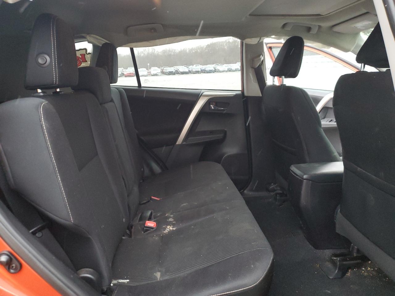 2015 Toyota RAV 4 - Image 11