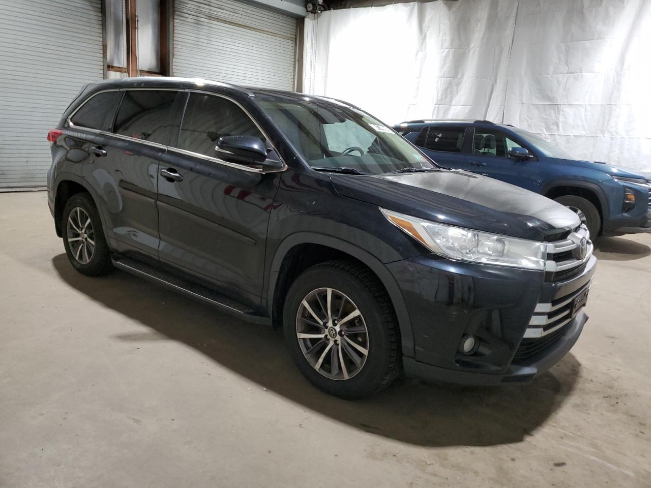 2018 Toyota Highlander - Image 4