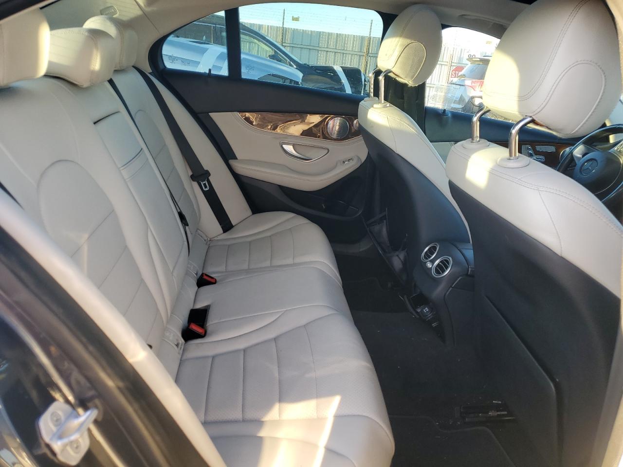 2015 Mercedes-Benz C-klasse - Image 10