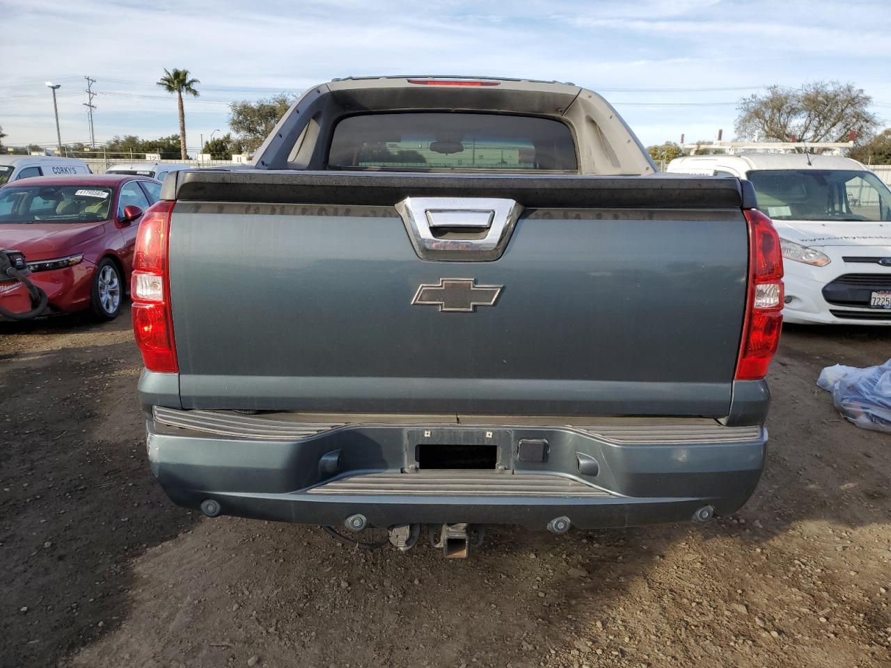 2011 Chevrolet Avalanche - Image 6