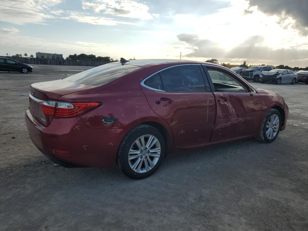 2014 Lexus ES - Image 3