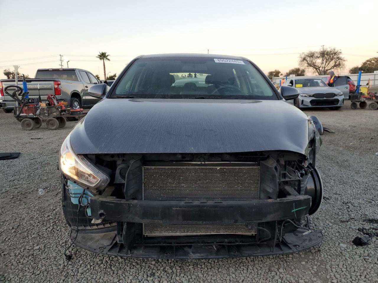 2018 Hyundai Elantra - Image 5