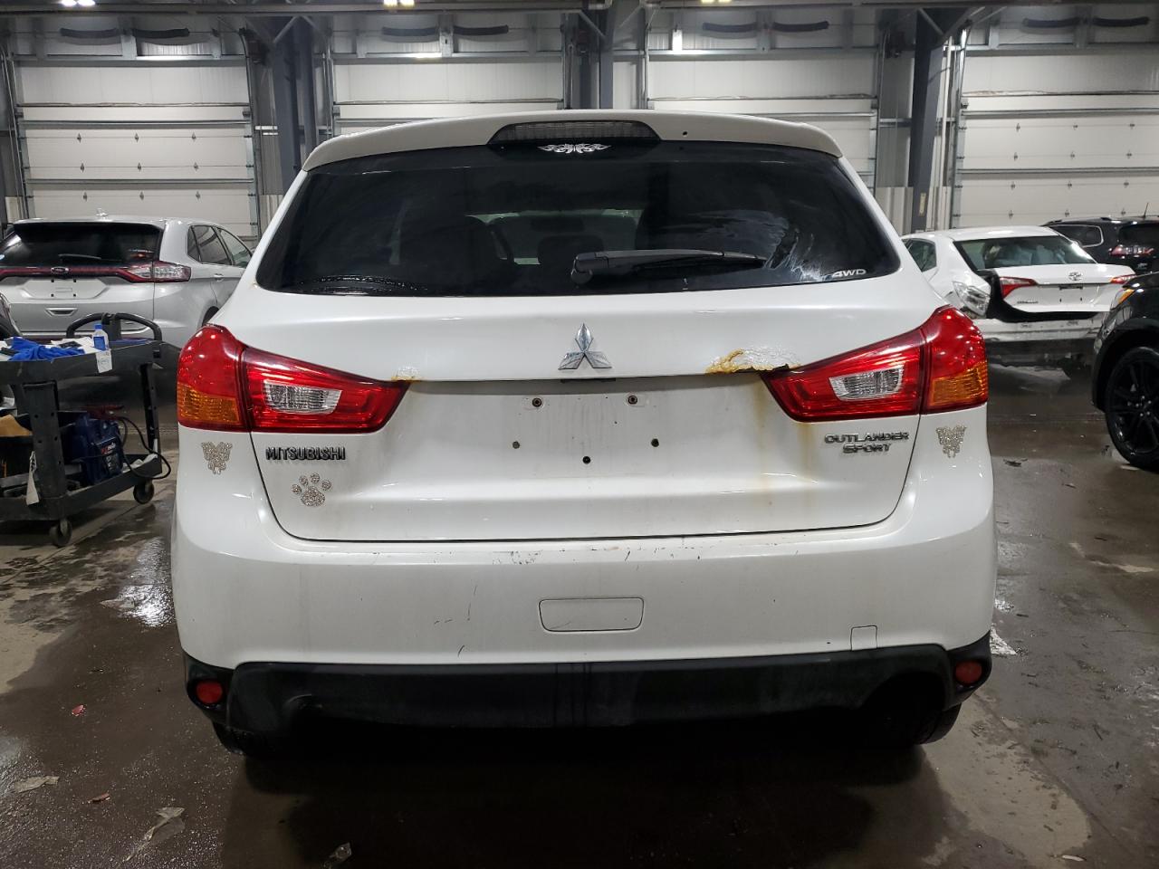2014 Mitsubishi Outlander - Image 6