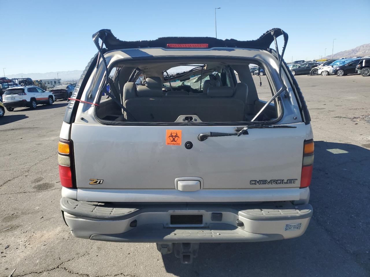 2004 Chevrolet Suburban - Image 6