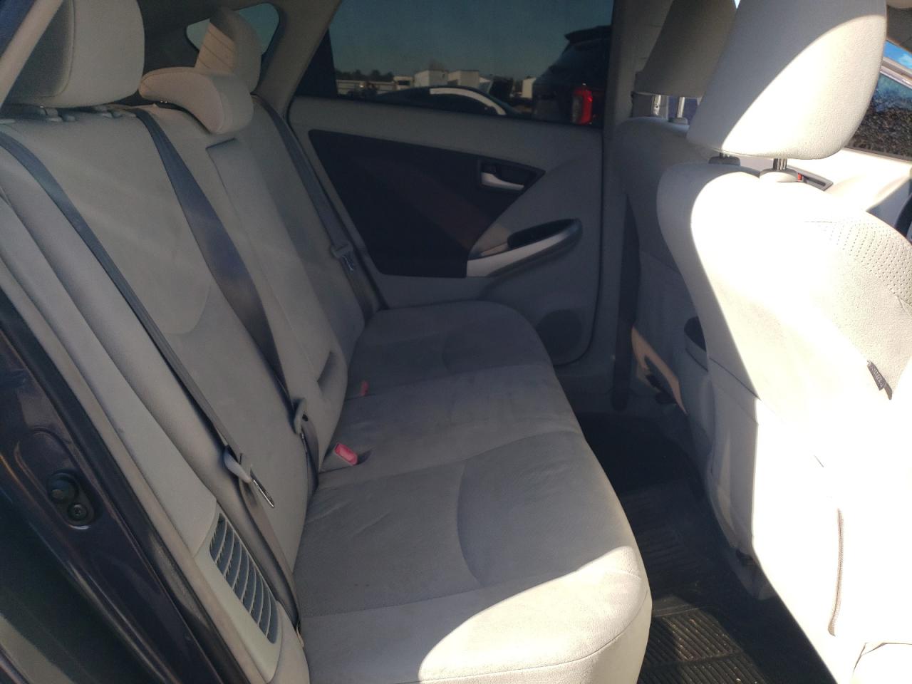 2010 Toyota Prius - Image 10