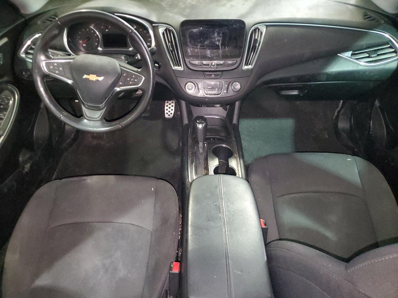 2017 Chevrolet Malibu - Image 8
