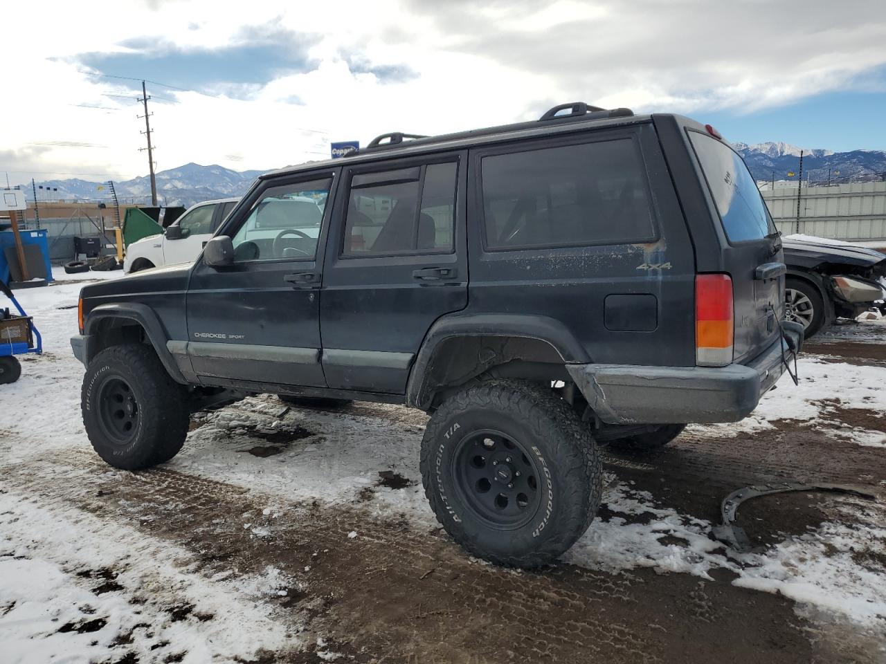2000 Jeep Grand Cherokee - Image 2