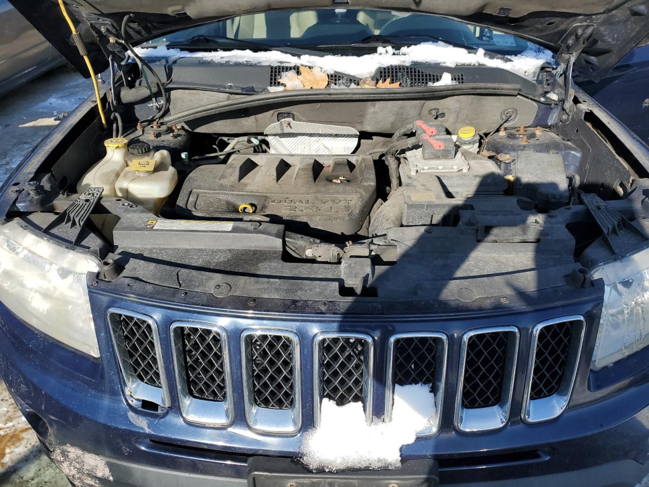 2012 Jeep Compass - Image 12