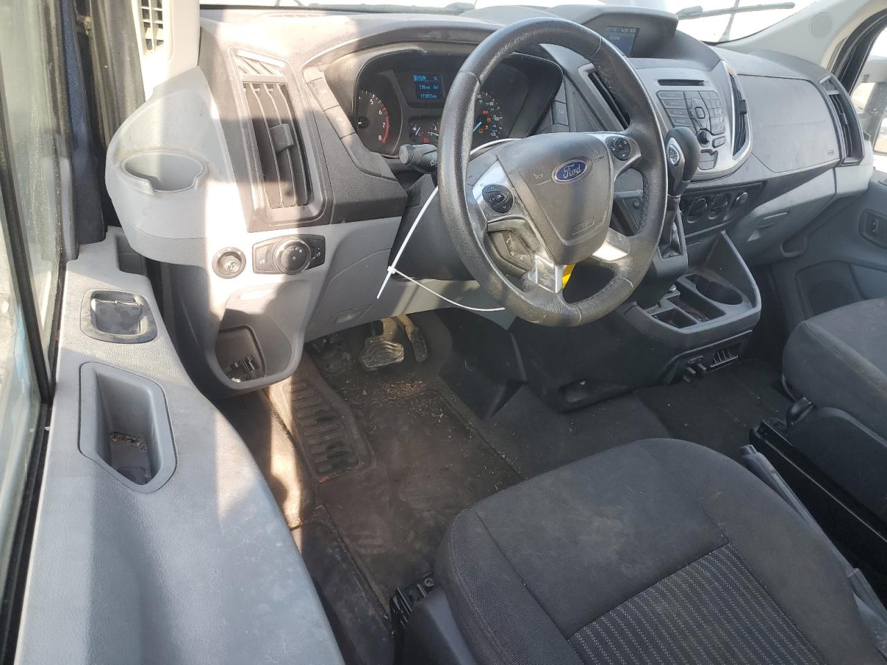 2015 Ford Transit - Image 8
