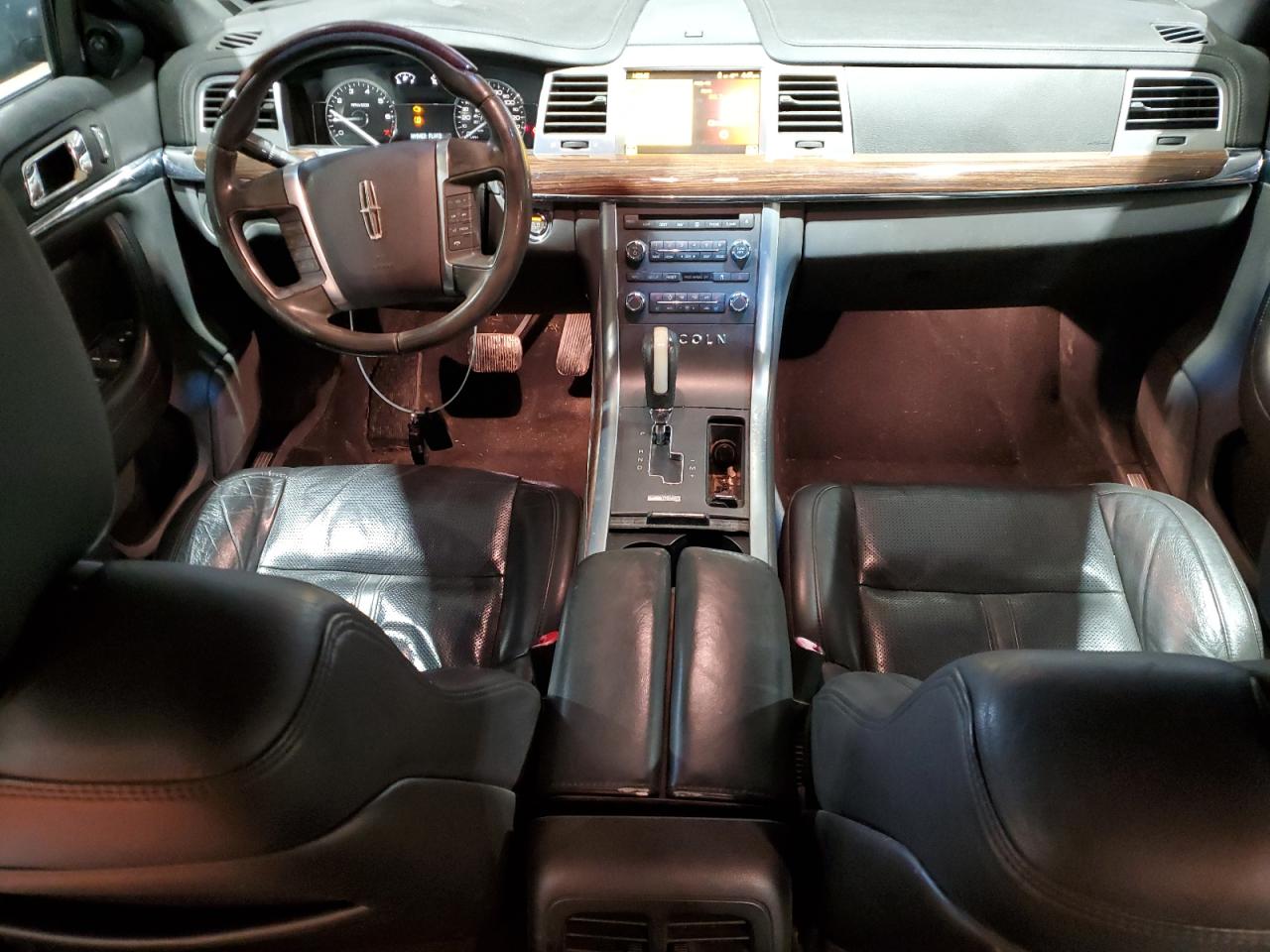 2009 Lincoln MKS - Image 8