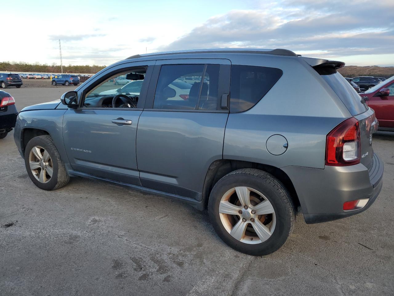 VIN 1C4NJDEB4ED621603 2014 JEEP COMPASS no.2