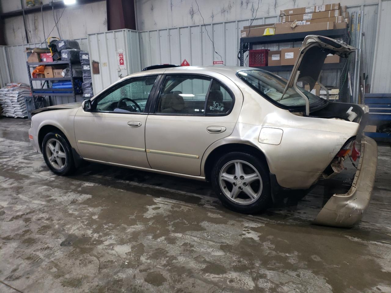 1998 Nissan Maxima - Image 2