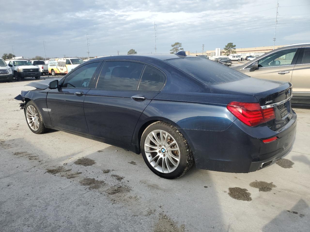 2015 BMW 7er - Image 2