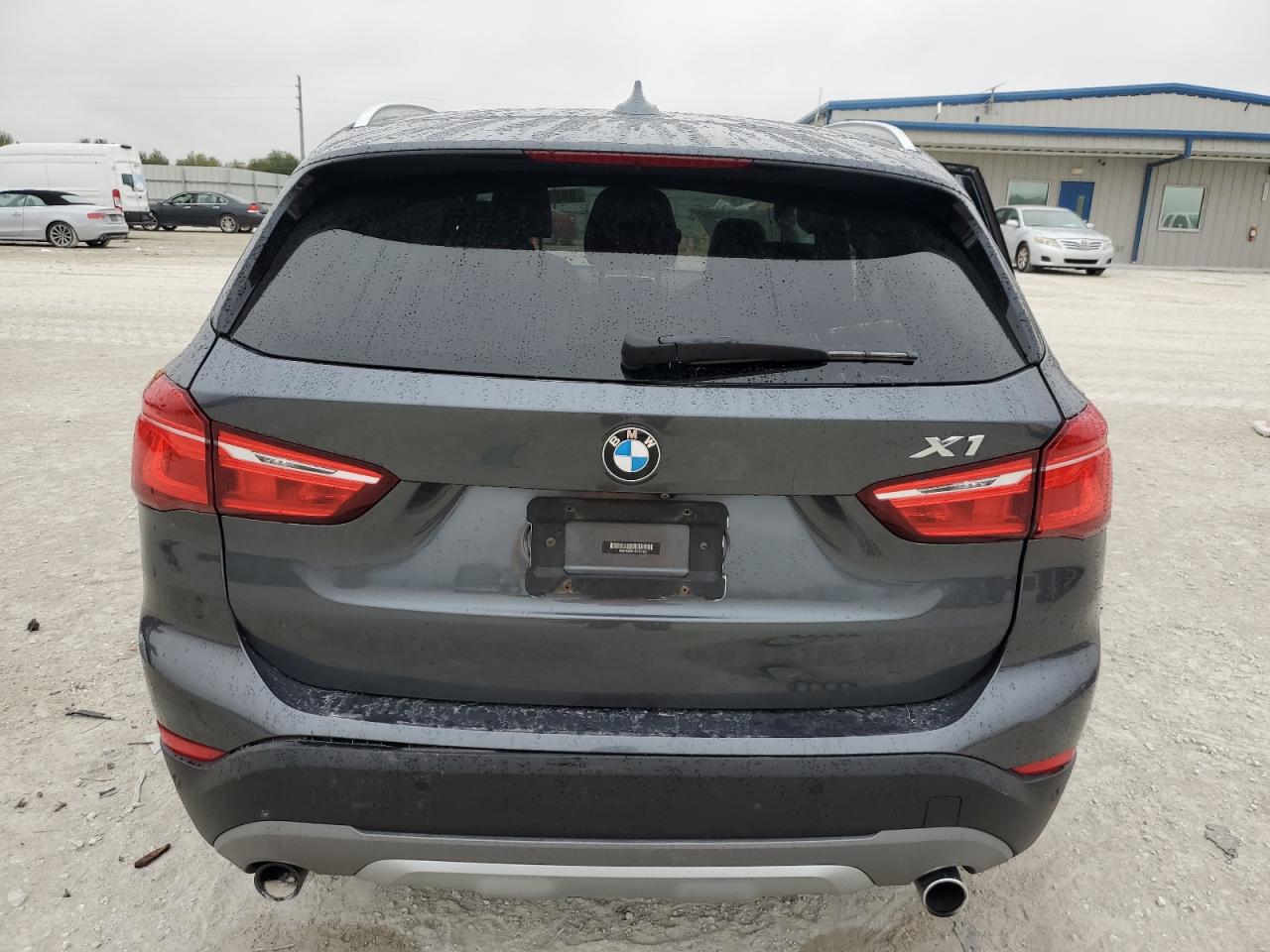 2017 BMW X1 - Image 6