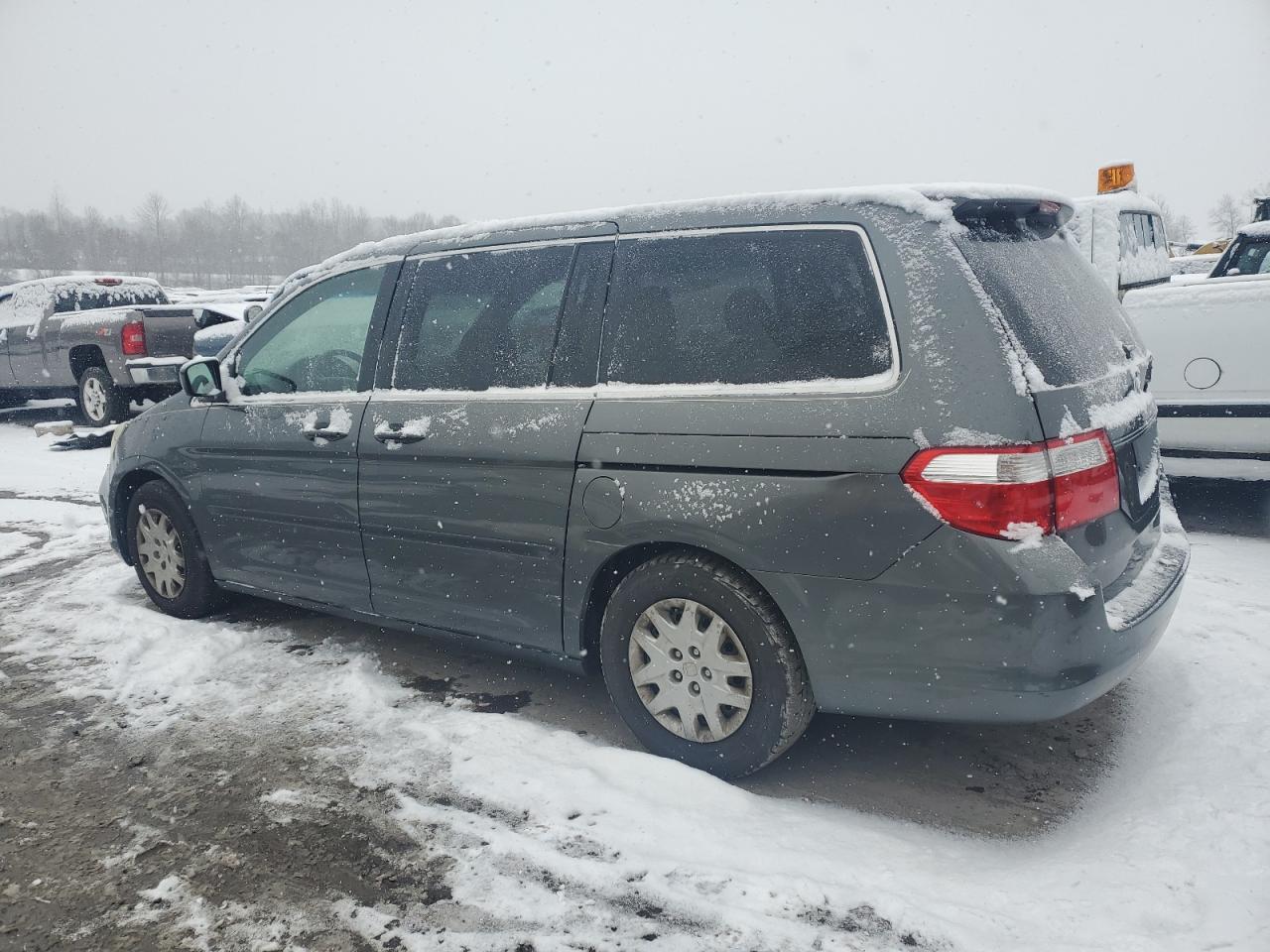 2007 Honda Odyssey - Image 2