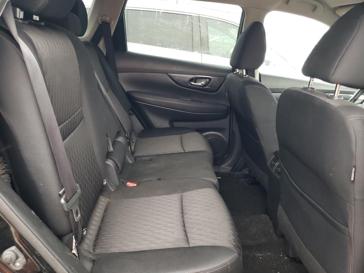 2018 Nissan Rogue - Image 11