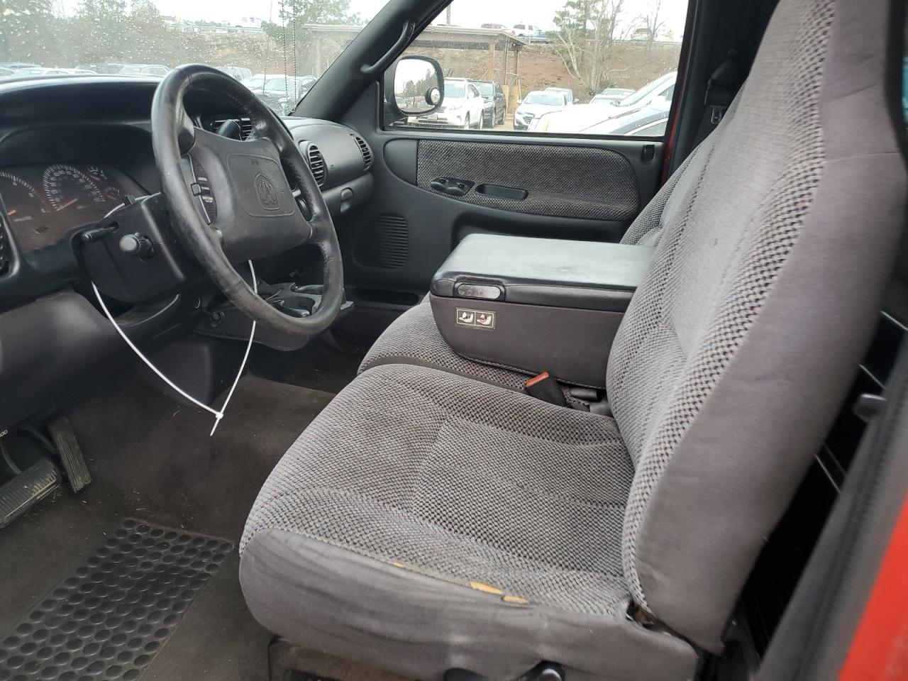 2000 Dodge Ram 1500 VIN: 1B7HC16Y4YS510378 Lot: 87902015