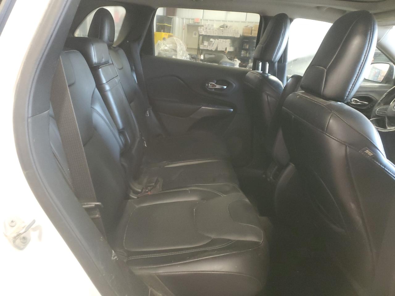2019 Jeep Grand Cherokee - Image 11