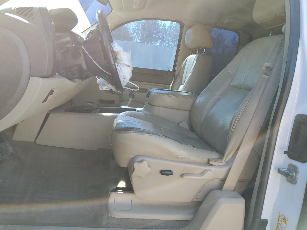 2013 Chevrolet Silverado - Image 7