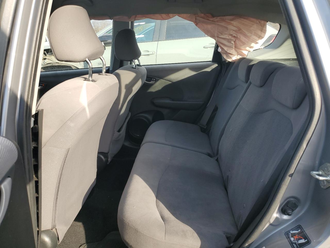 2010 Honda Fit - Image 10